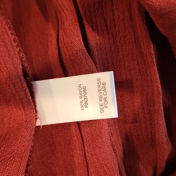 Versona Tunic Blouse with Train - Picture 4 of 4